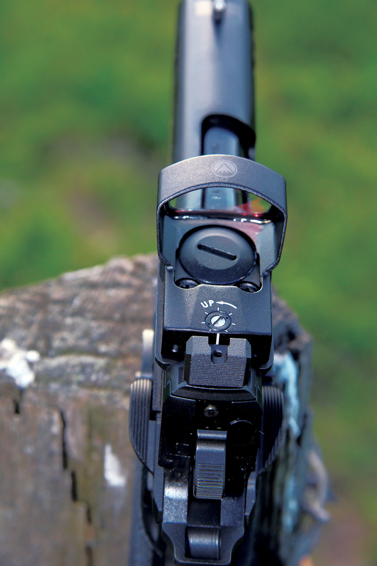 The Burris FastFire 4 is Picatinny/Weaver Mounts compatible, but can be combined with a variety of weapon-specific plates. As tested, Patrick used a Springfield Armory plate offering  streamlined mounting.
